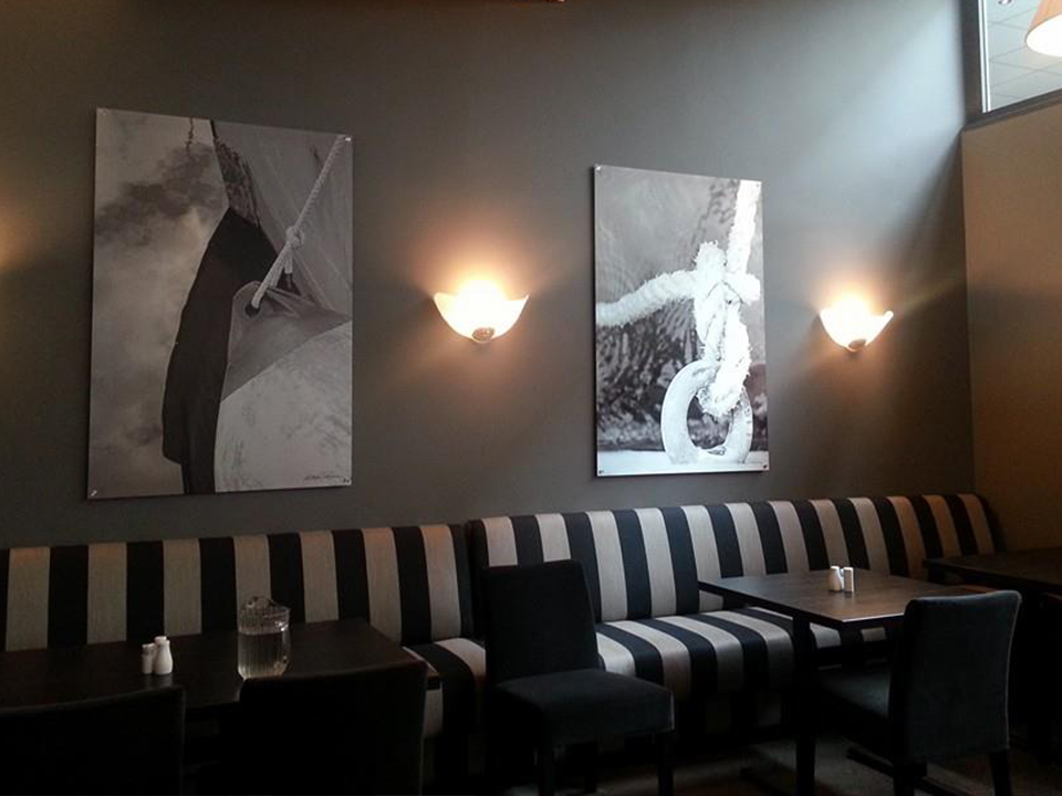 espen rossing fotoprint aluminium bildeprint bilder stue interiør hotell tønsberg